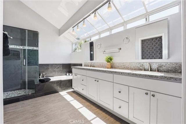 24 Calabria, Lake Forest, CA 92610