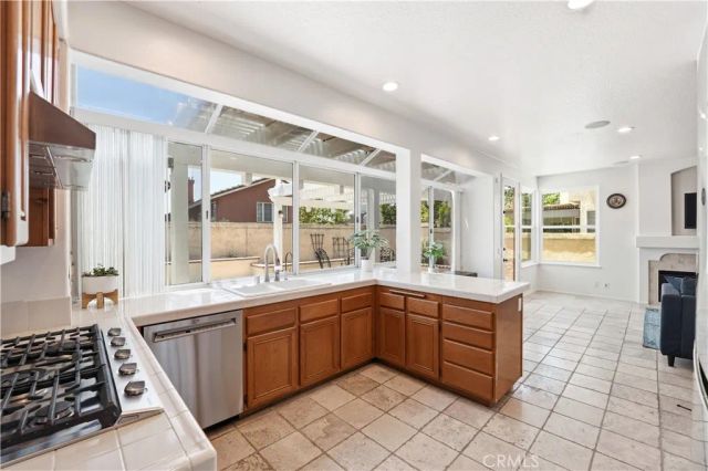 24 Calabria, Lake Forest, CA 92610