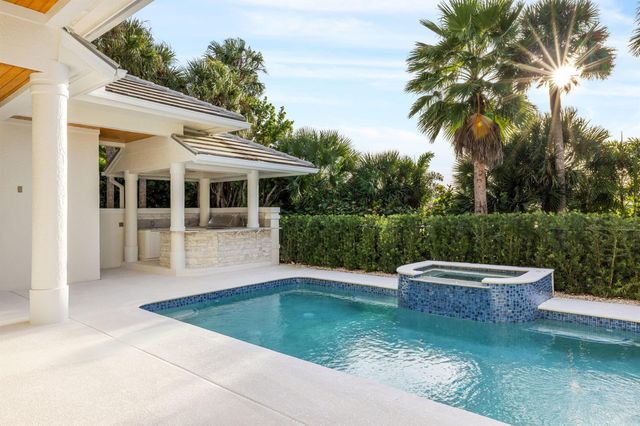 2925 SE Dune Drive, Stuart, FL 34996