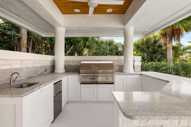 2925 SE Dune Drive, Stuart, FL 34996