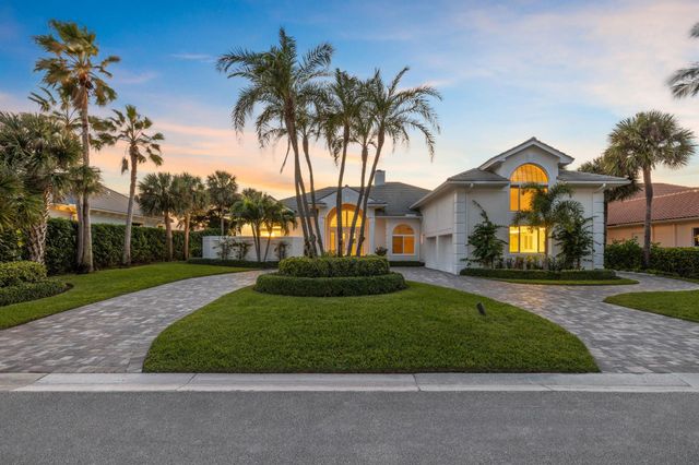 2925 SE Dune Drive, Stuart, FL 34996