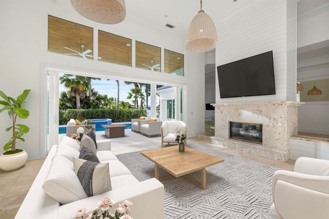 2925 SE Dune Drive, Stuart, FL 34996