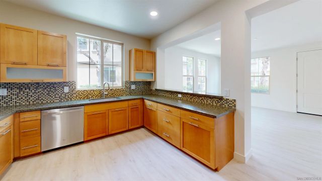 10710 Canyon Grove Trl 31, San Diego, CA 92130