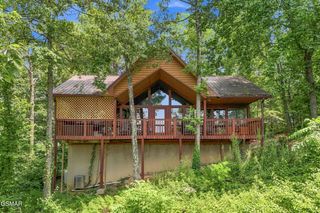 2867 Eagle Crest Way, Sevierville, TN 37876