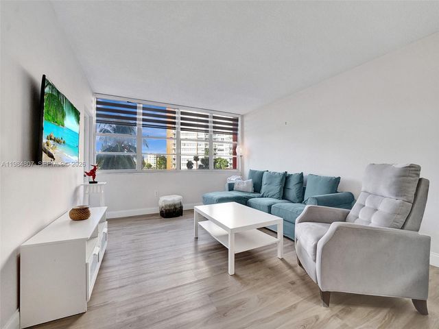 1351 NE Miami Gardens Drive 203E, Miami, FL 33179