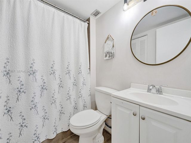 1351 NE Miami Gardens Drive 203E, Miami, FL 33179