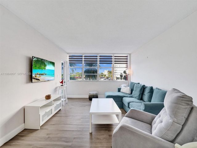 1351 NE Miami Gardens Drive 203E, Miami, FL 33179
