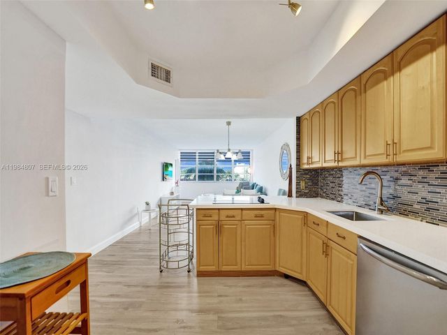 1351 NE Miami Gardens Drive 203E, Miami, FL 33179