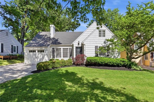 5427 Canterbury Road, Fairway, KS 66205