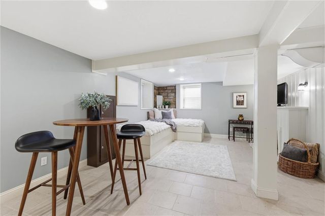 5427 Canterbury Road, Fairway, KS 66205