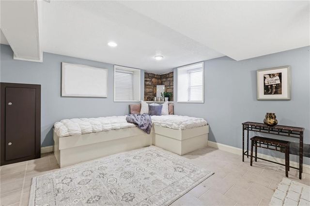 5427 Canterbury Road, Fairway, KS 66205