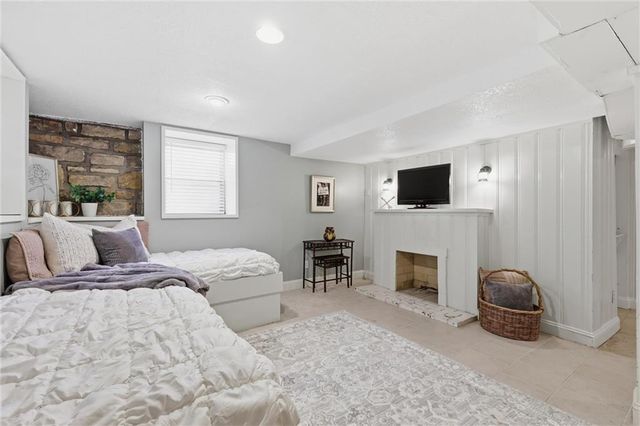 5427 Canterbury Road, Fairway, KS 66205