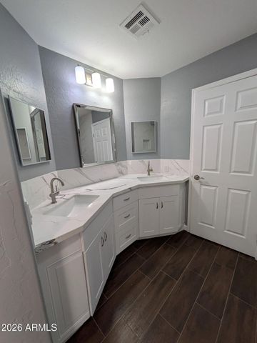 3121 W FRANKFURT Drive, Chandler, AZ 85226