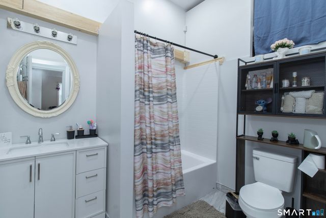 296 East Main Street, Clinton, CT 06413