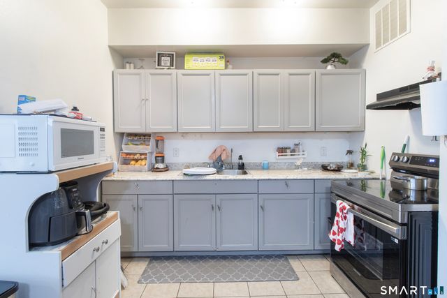 296 East Main Street, Clinton, CT 06413