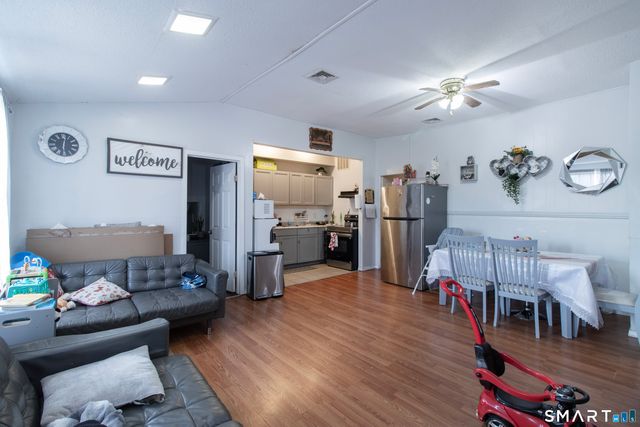 296 East Main Street, Clinton, CT 06413