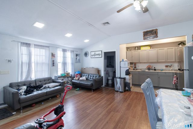 296 East Main Street, Clinton, CT 06413