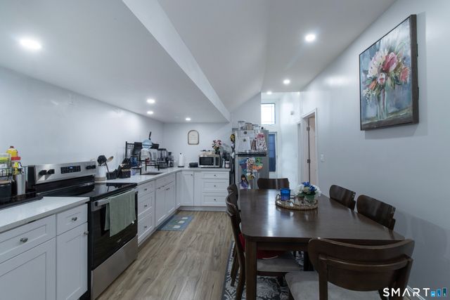 296 East Main Street, Clinton, CT 06413