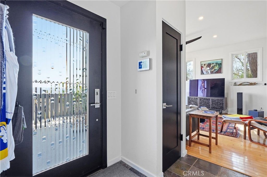 Image 2 of property listing at 611 Cross Avenue, Los Angeles, CA 90065