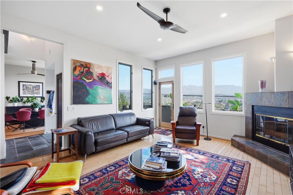 Image 4 of property listing at 611 Cross Avenue, Los Angeles, CA 90065