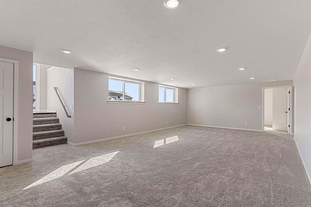 1427 Sandstone Lane, Cedar Falls, IA 50613