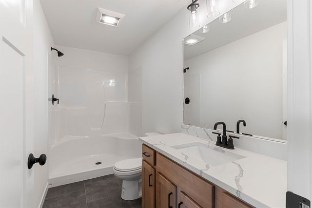 1427 Sandstone Lane, Cedar Falls, IA 50613