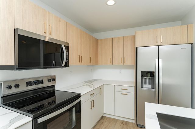 1097 Century Village Lane NE, Rochester, MN 55906