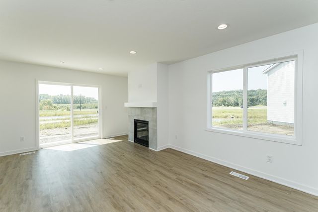 1097 Century Village Lane NE, Rochester, MN 55906