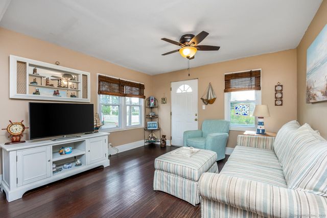 27 North Bridge Street, Norwalk, CT 06855