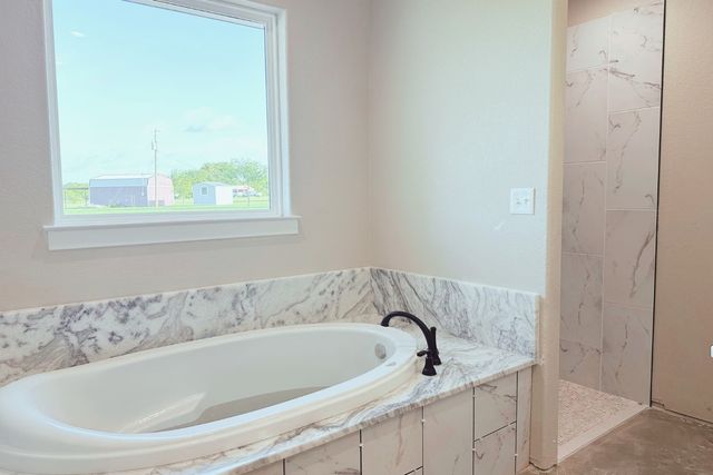 1050 Dove Hill Branch, Weatherford, TX 76088