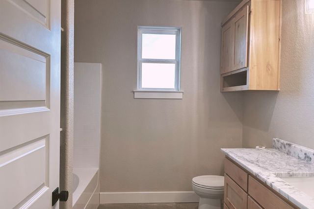 1050 Dove Hill Branch, Weatherford, TX 76088