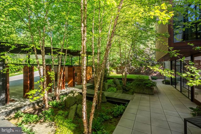 5124 WISSIOMING RD, Bethesda, MD 20816