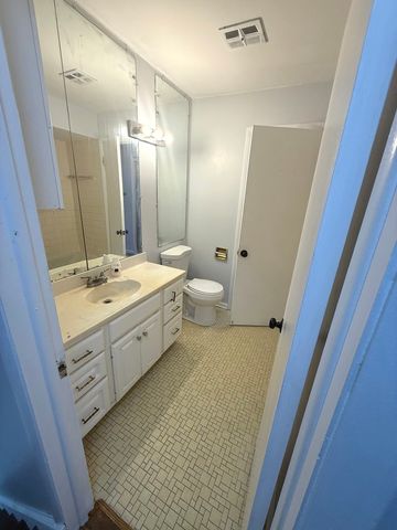 942 E 168th Street, South Holland, IL 60473