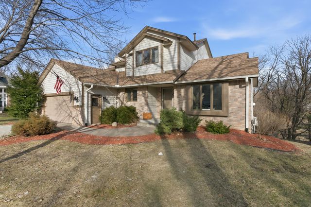 14765 38th Avenue N, Plymouth, MN 55446