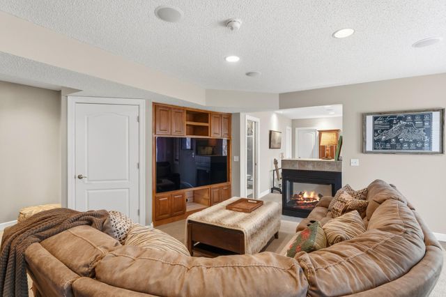 14765 38th Avenue N, Plymouth, MN 55446