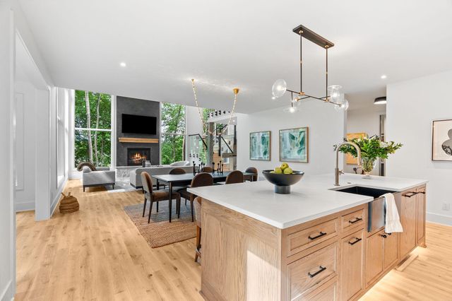 305 North Shore Dr, Minnetrista, MN 55364