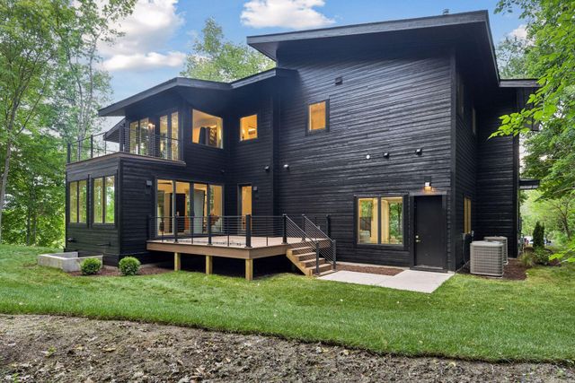 305 North Shore Dr, Minnetrista, MN 55364