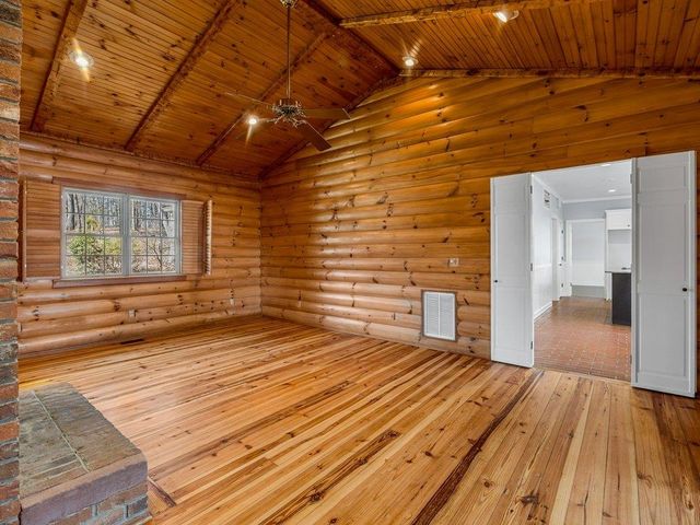 315 Earles Fort Road, Landrum, SC 29356