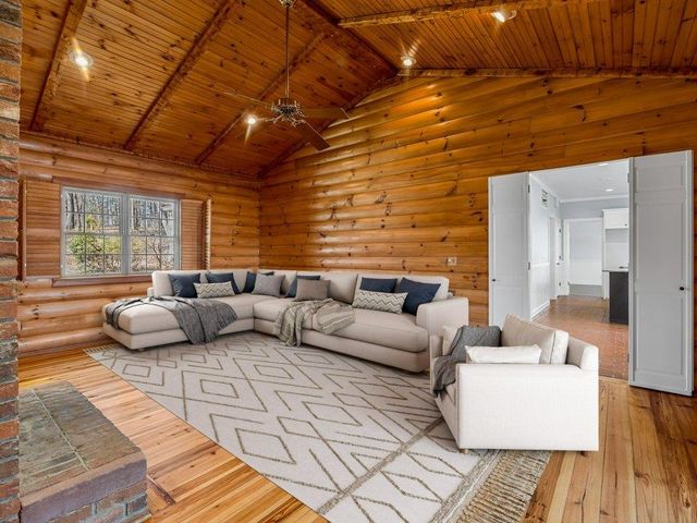 315 Earles Fort Road, Landrum, SC 29356