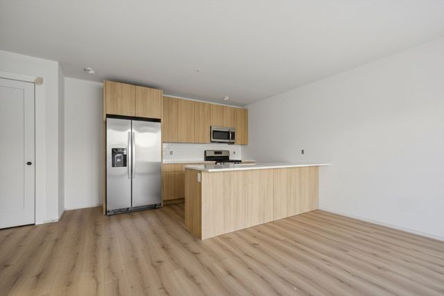 1035 Commonwealth Ave 506, Boston, MA 02215