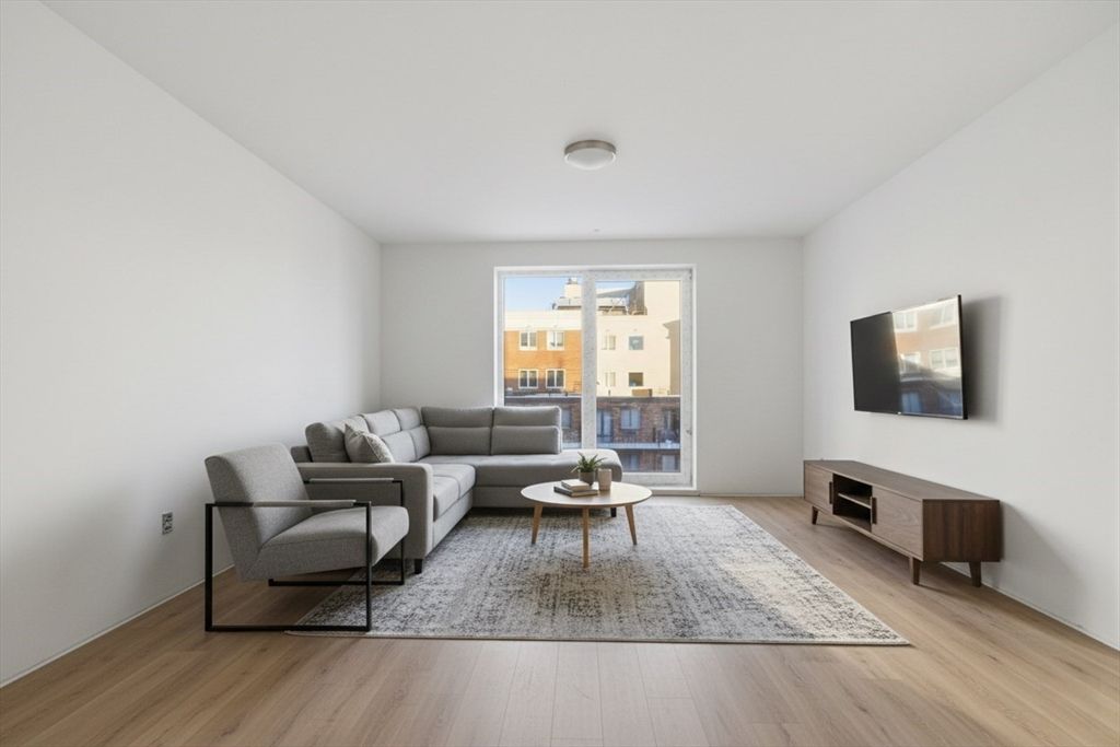 1035 Commonwealth Ave 506, Boston, MA 02215