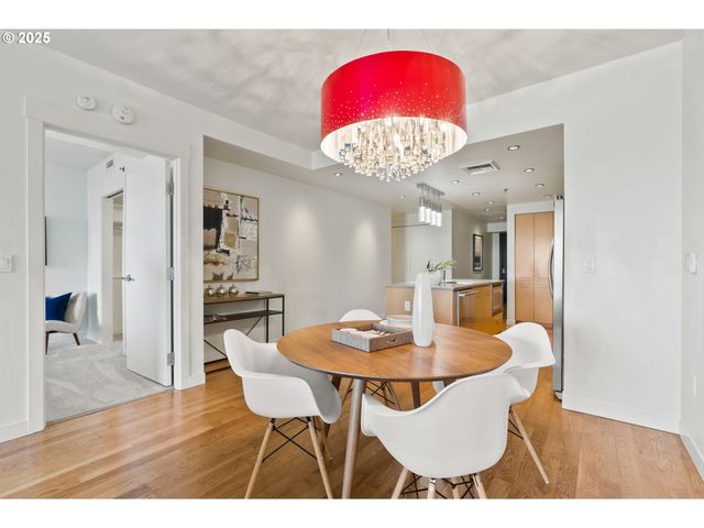 1310 Nw NAITO Pkwy 105, Portland, OR 97209