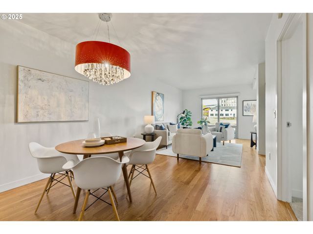 1310 Nw NAITO Pkwy 105, Portland, OR 97209