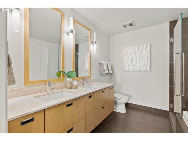 1310 Nw NAITO Pkwy 105, Portland, OR 97209