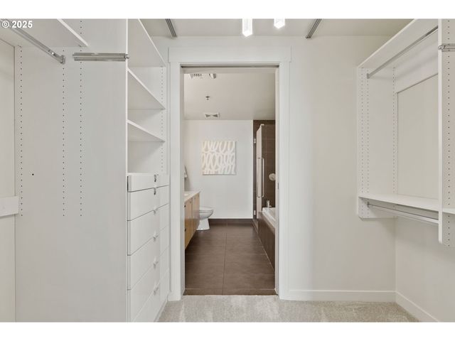 1310 Nw NAITO Pkwy 105, Portland, OR 97209