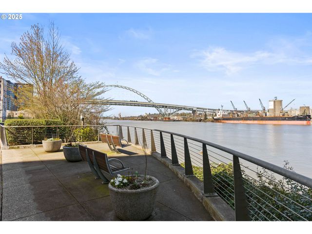 1310 Nw NAITO Pkwy 105, Portland, OR 97209