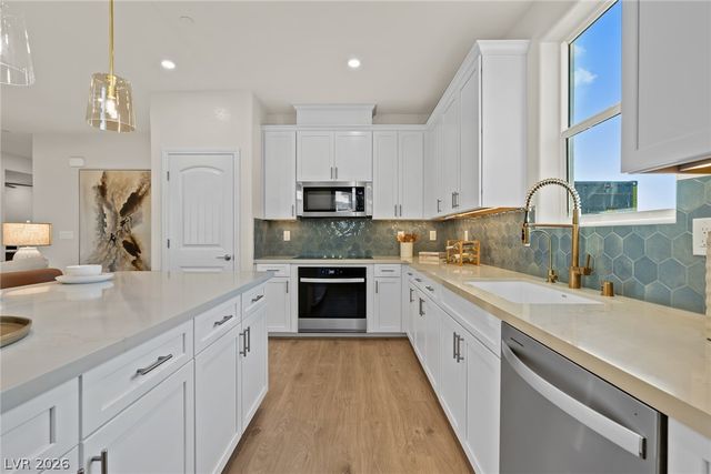 3896 Blooming Orange Avenue, Las Vegas, NV 89141