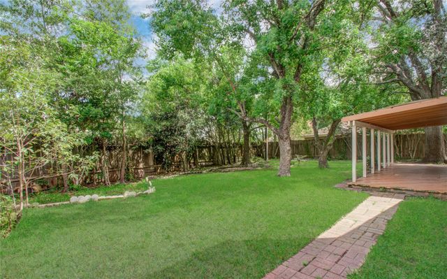 7022 Foxbrook Drive, Humble, TX 77338
