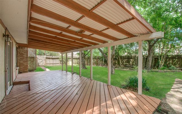 7022 Foxbrook Drive, Humble, TX 77338