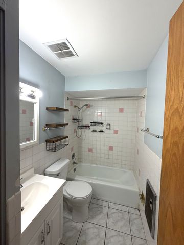 11946 S Ridgeway Avenue 2A, Alsip, IL 60803